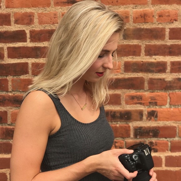 Meet your Posher, Sam - Picture 2 of 7